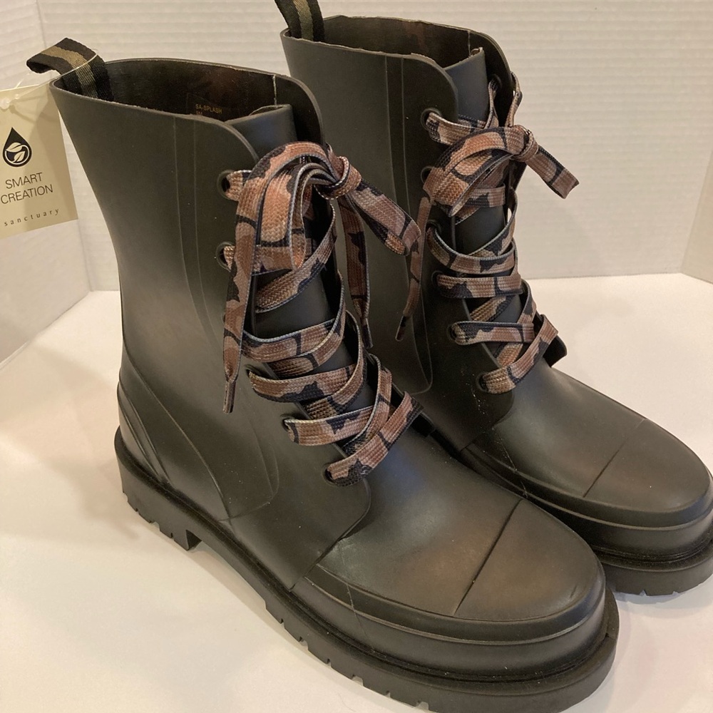 NWT Sanctuary Splash Boots Black Size 9